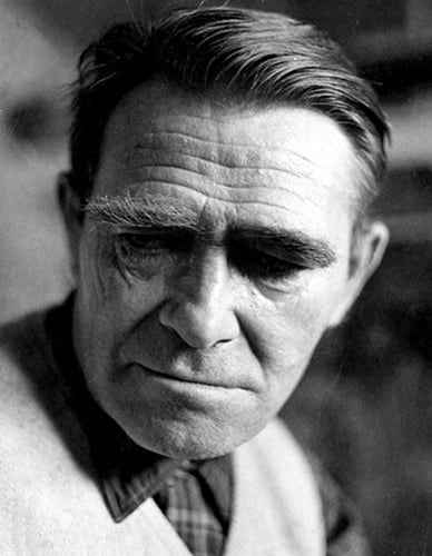 Maxwell Bates headshot